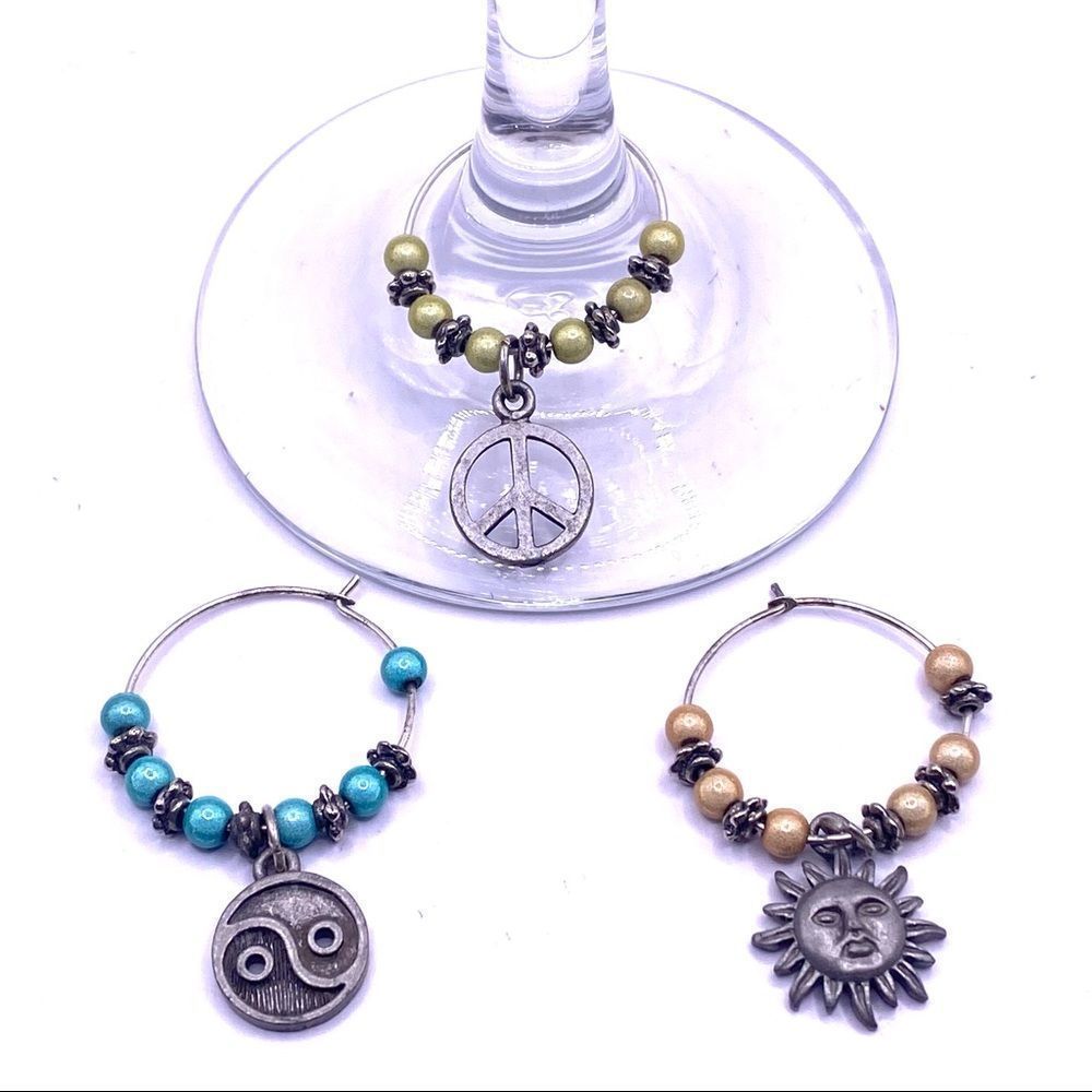 𝅺SET of 3 wine glass charms